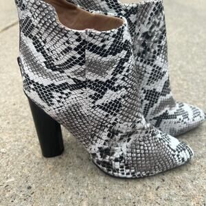 Snakeskin print ankle boots